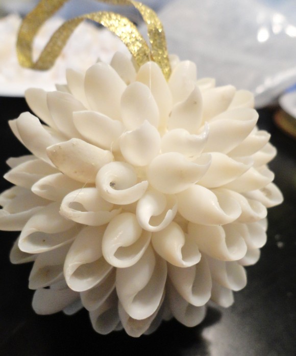 diy shell Christmas ornament