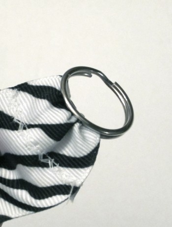 Como fazer um suporte decorativo para grampo de cabelo